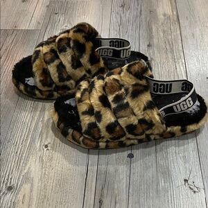 UGG Slippers in Leopard Pattern